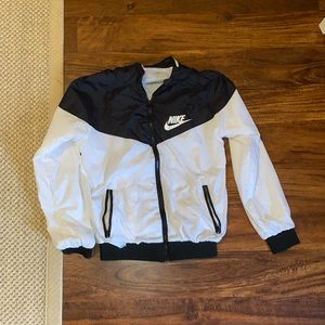 Women’s Hooded Nike Windbreaker